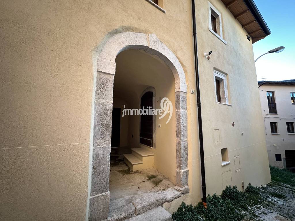 Casa indipendente a L'aquila in Vico Burri - Foto 3