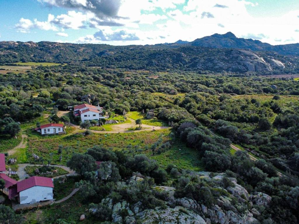 Rustico / casale a Arzachena in Via Scalia - Foto 3