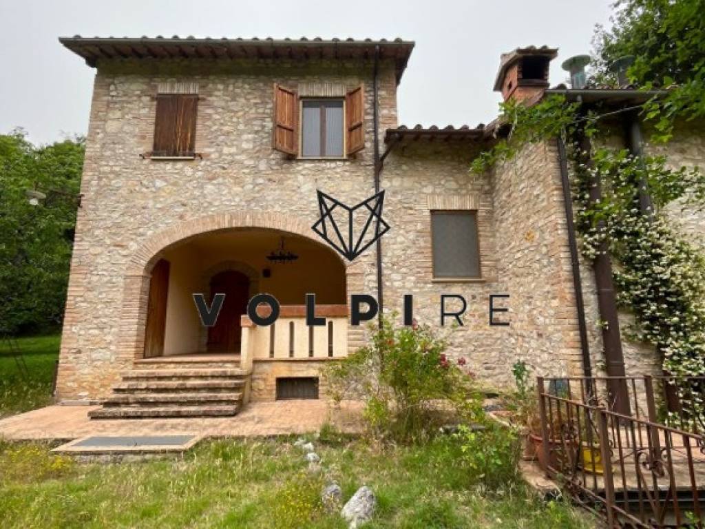 Casa indipendente a Spoleto in Località Pompagnano - Foto 3