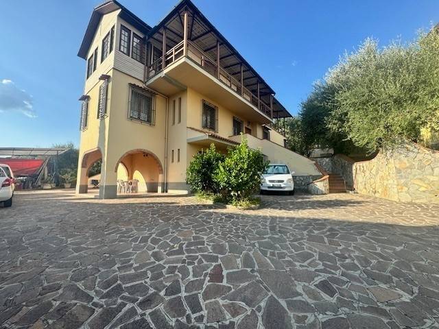 Villa a Carmignano in Via Giovanni Boccaccio - Foto 3