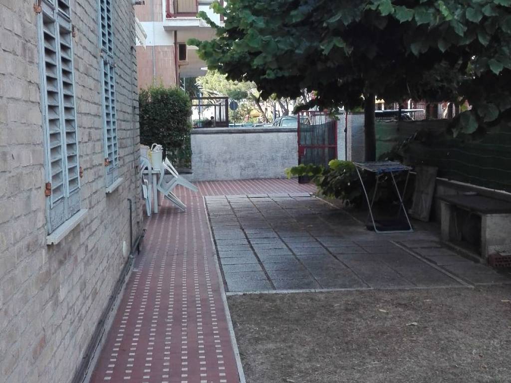 Appartamento a Alba adriatica in Via Lazio - Foto 4