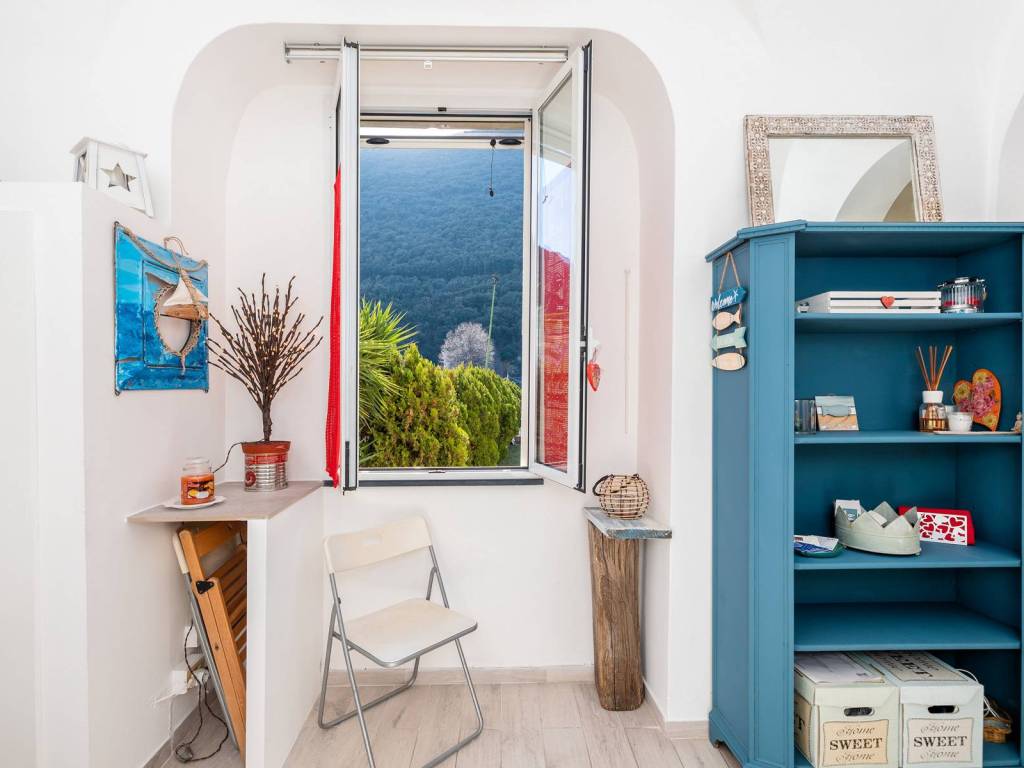 Appartamento a Finale ligure in Via Calice , 10 - Foto 4