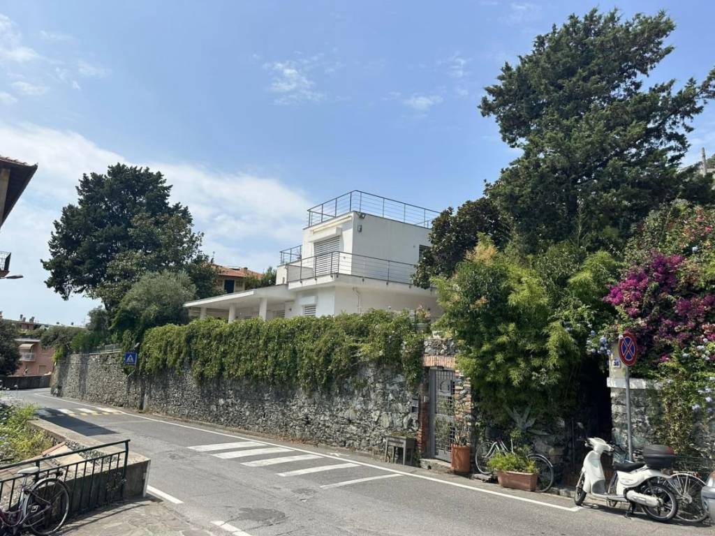 Villa a Levanto in Via Trento e Trieste - Foto 3