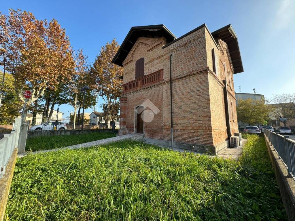 Immobile a Massa lombarda in via Martiri della Libertà, 61 - Foto 4