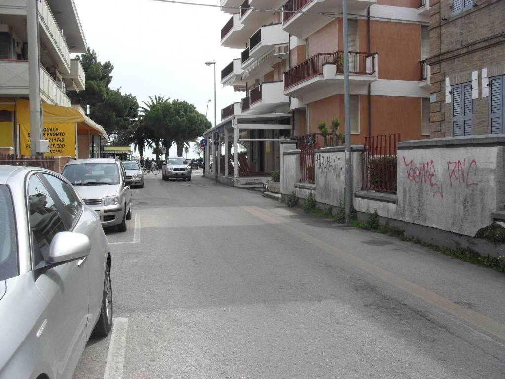 Appartamento a Alba adriatica in Via Abruzzo, 5 - Foto 2