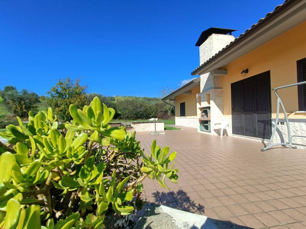 Villa a Isernia in Contrada Fonte Costanzo, 10 - Foto 2