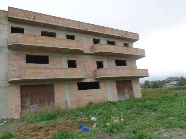 Palazzo / stabile a Marina di gioiosa ionica in Strada Statale 106 Jonica, 97 - Foto 4