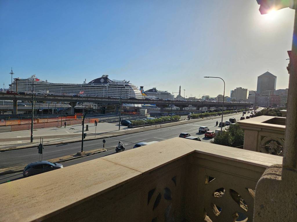 Appartamento a Genova in Via Bruno Buozzi - Foto 5