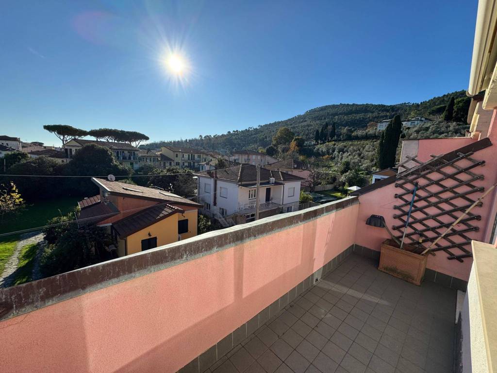 Appartamento a Ameglia in Via dell'Angelo, 18 - Foto 3