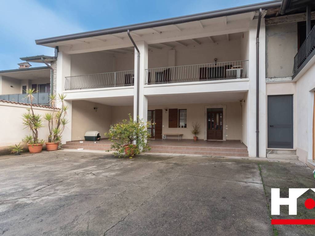 Casa indipendente a Comezzano-cizzago in Piazza Caduti, 30 - Foto 2