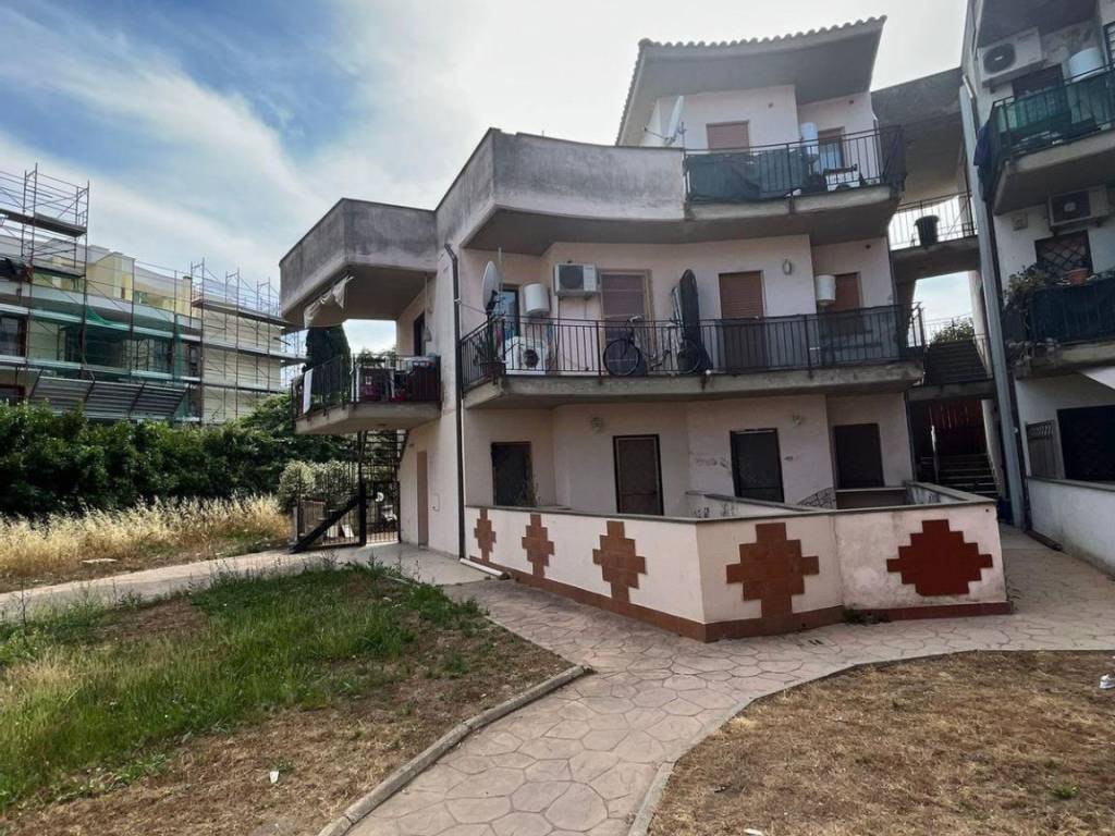 Appartamento a Aprilia in Via Taglio delle cinque miglia - Foto 5