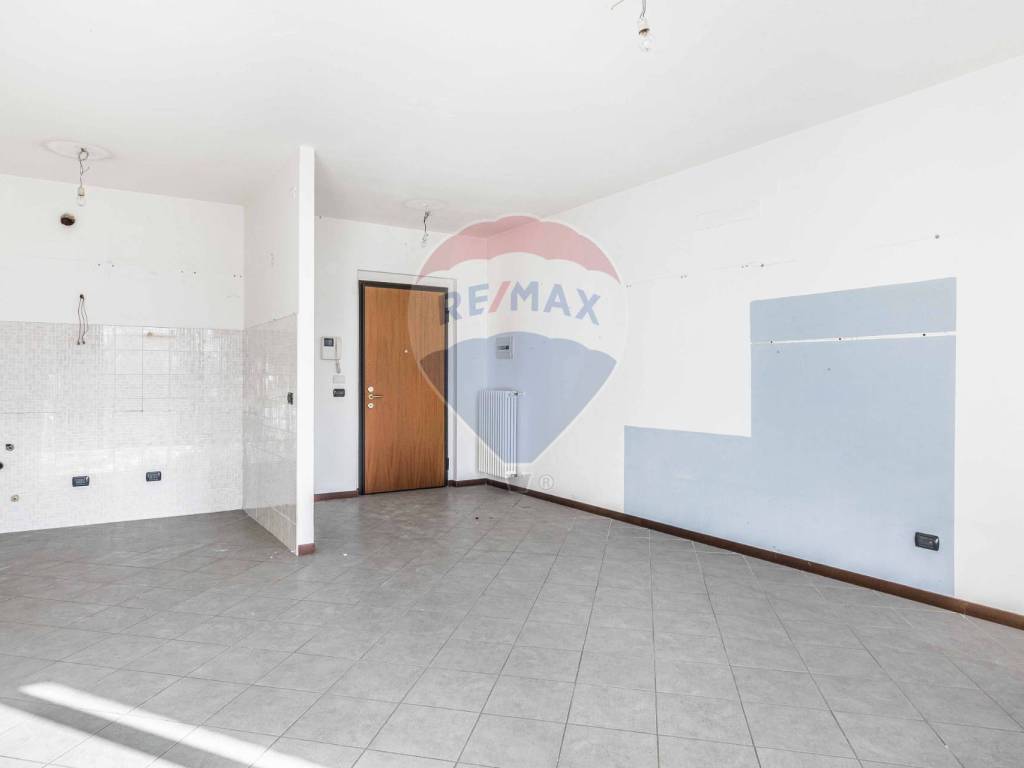 Appartamento a Cardano al campo in VIA CADORE, 26 - Foto 4