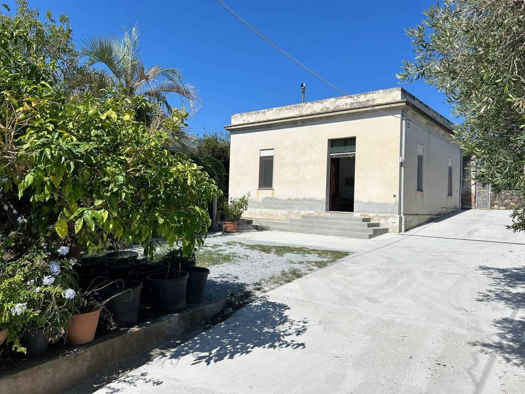 Casa indipendente a Milazzo in Via Bevaceto, 36 - Foto 2