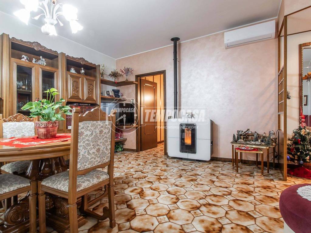 Villa a Solbiate olona in Via Varese 60 - Foto 2