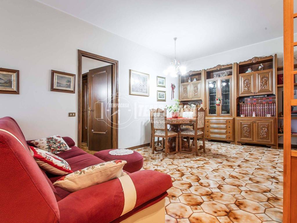Villa a Solbiate olona in Via Varese 60 - Foto 3