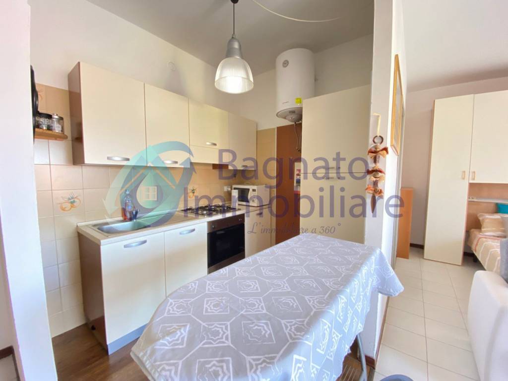 Appartamento a Novara in Via Giosuè Borsi, 68 - Foto 2