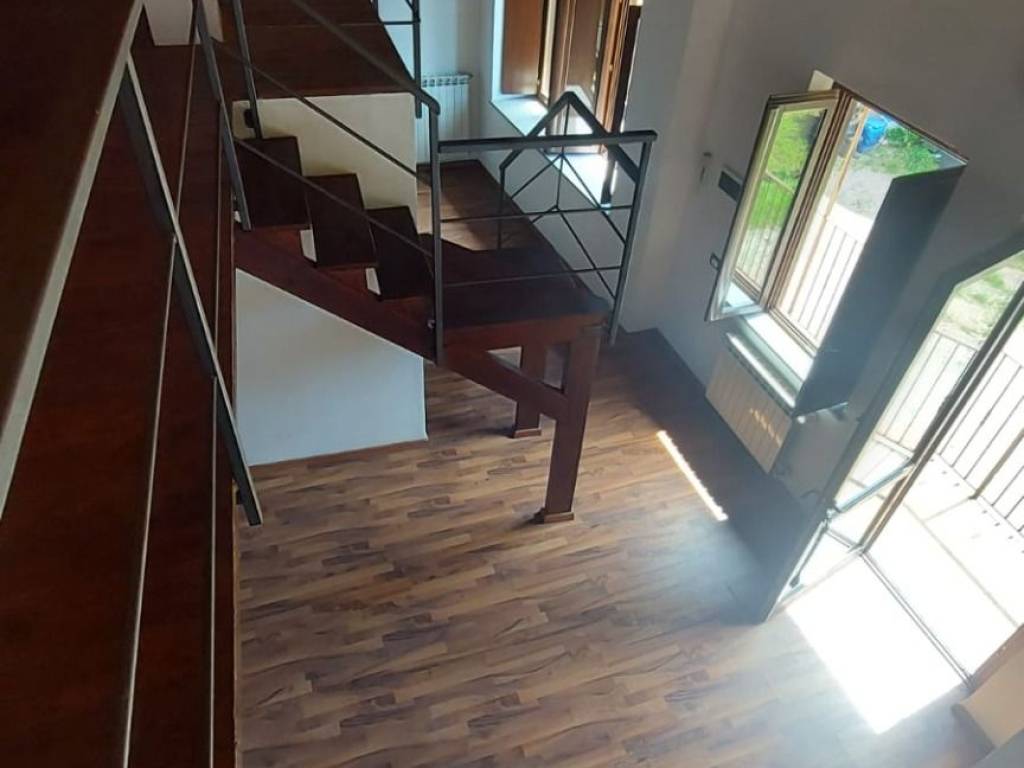Appartamento a Vergiate in Via Giacomo Leopardi, 4 - Foto 3