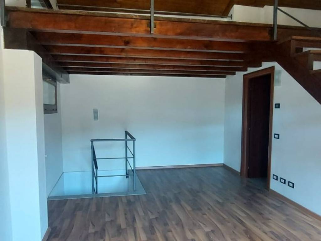 Appartamento a Vergiate in Via Giacomo Leopardi, 4 - Foto 5