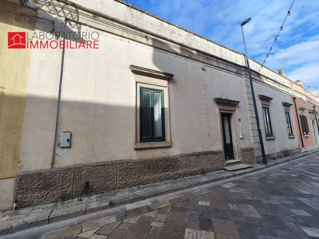Casa indipendente a Guagnano in Via Garibaldi 9 - Foto 2