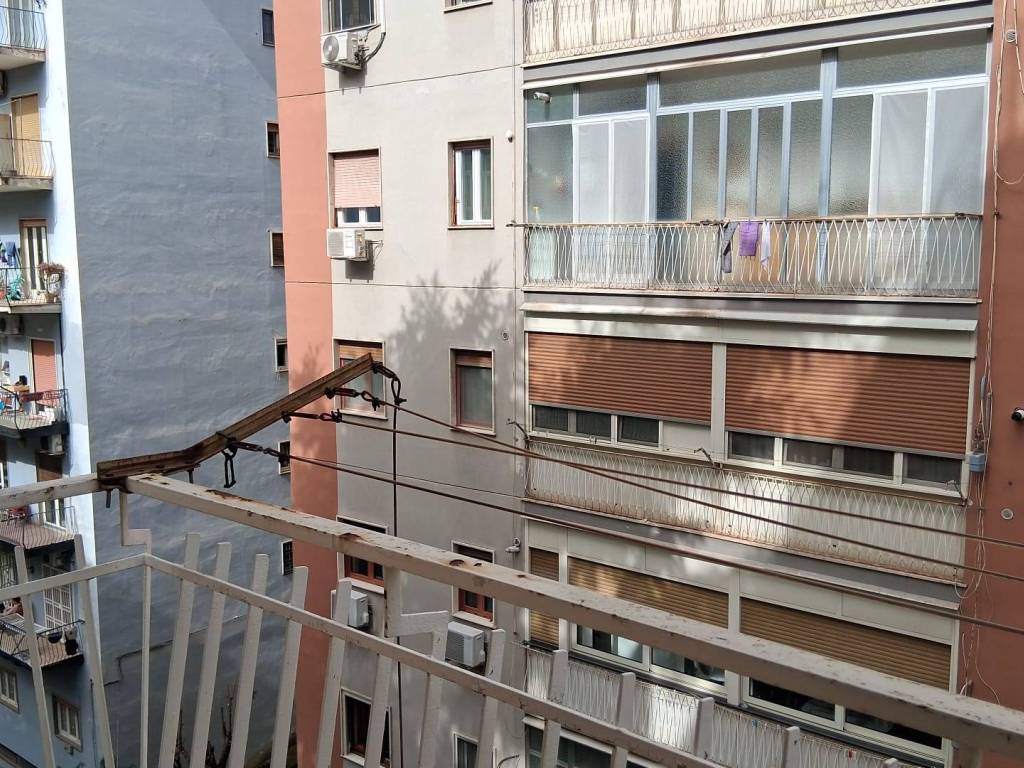 Appartamento a Napoli in Via Alessandro Longo, 15 - Foto 5