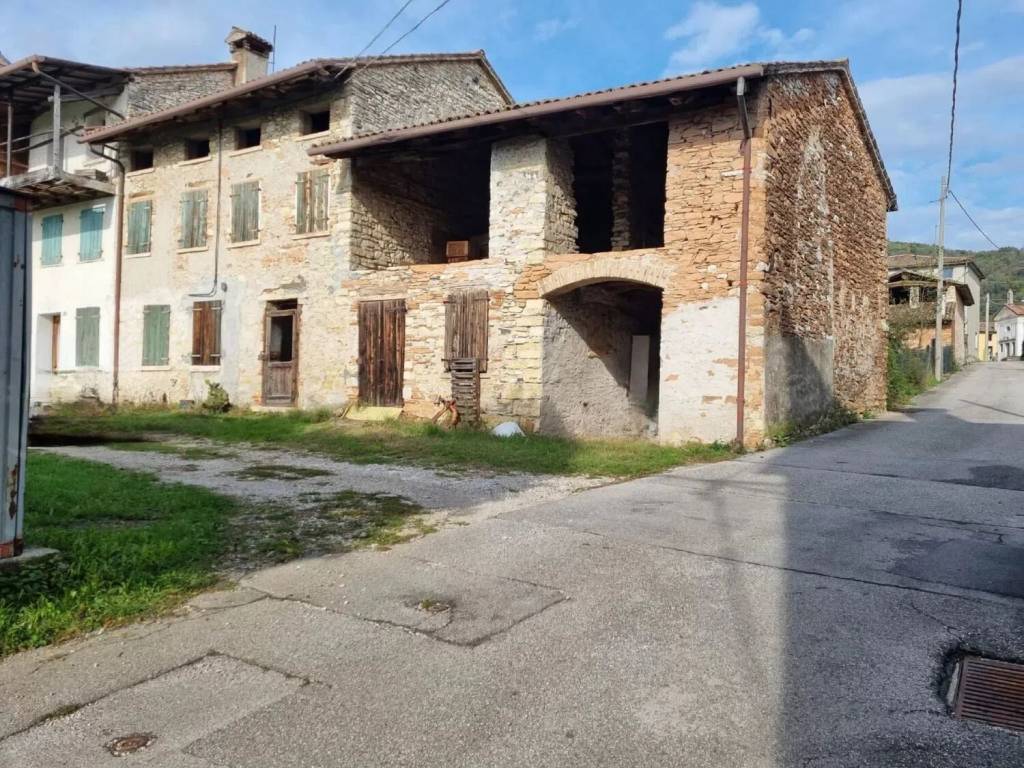 Rustico / casale a Cavaso del tomba - Foto 1