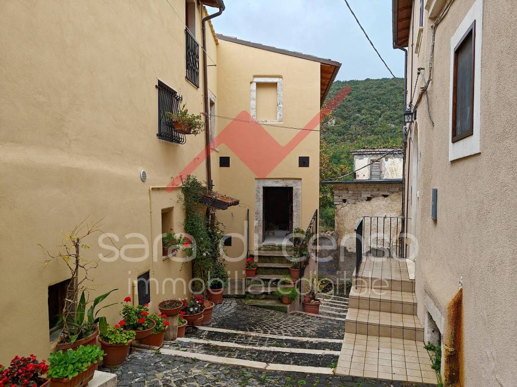 Casa indipendente a Caporciano in Via San Rocco - Foto 3