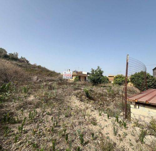 Terreno a Carlentini in Via Tamigi - Foto 2