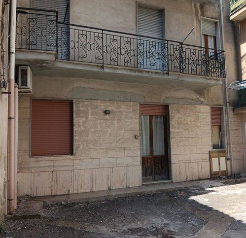 Villa a Carlentini in Via Dante Alighieri 21 - Foto 4