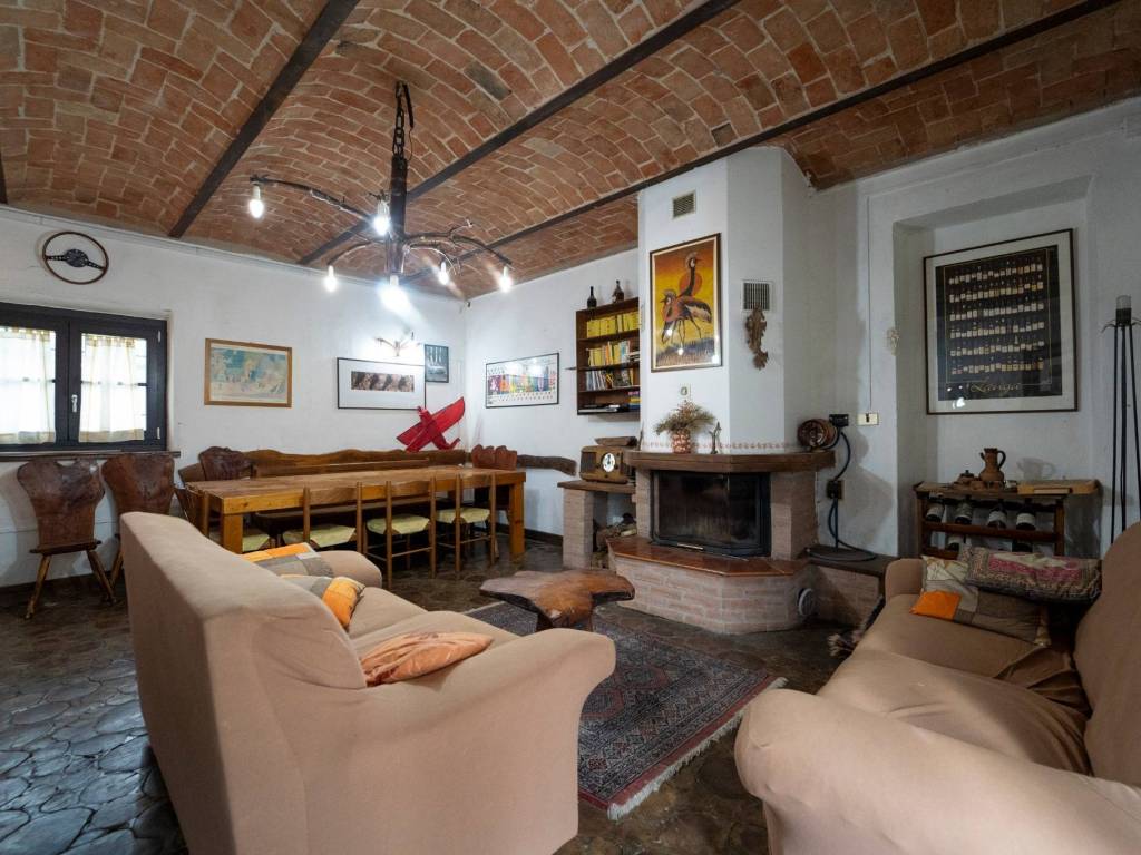 Casa indipendente a Sommariva perno in Località Cossola, 4 - Foto 2