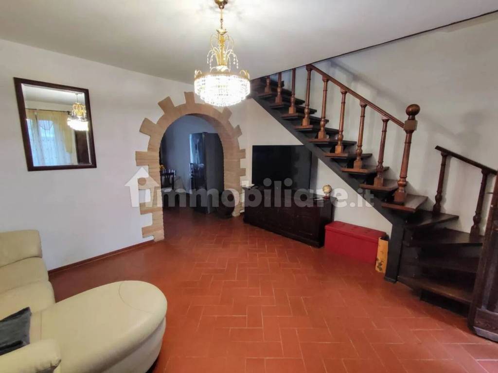 Casa indipendente a Amelia in Via Giuseppe Sinopoli - Foto 4
