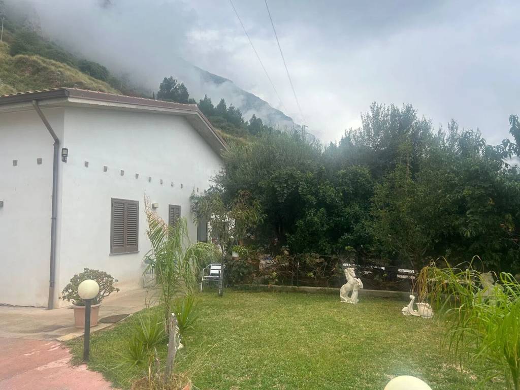 Villa a Cinisi in Via Casimiro Abbate S.N.C. - Foto 4
