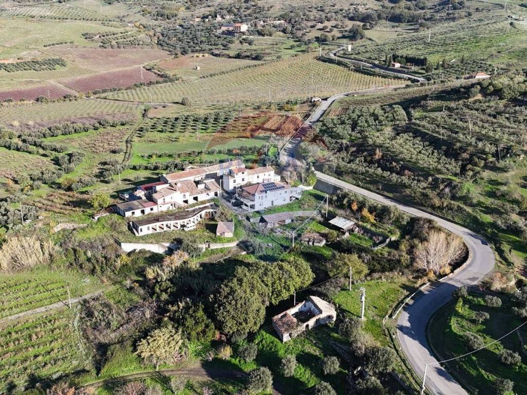 Rustico / casale a Roccella valdemone in strada provinciale 2 - Foto 2