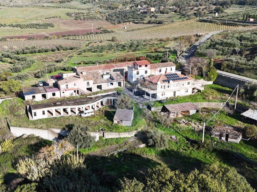 Rustico / casale a Roccella valdemone in strada provinciale 2 - Foto 4