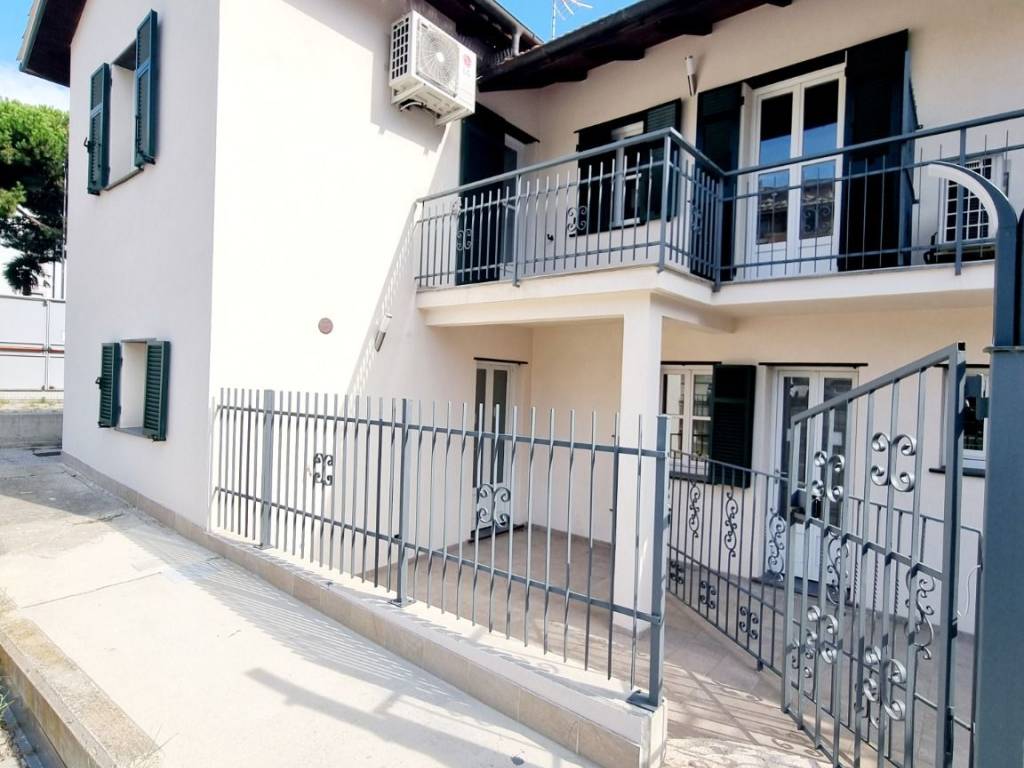 Casa indipendente a Spotorno in Via Giuseppe Mazzini - Foto 2