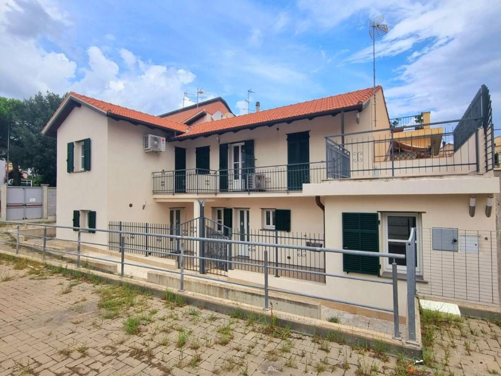 Casa indipendente a Spotorno in Via Giuseppe Mazzini - Foto 3