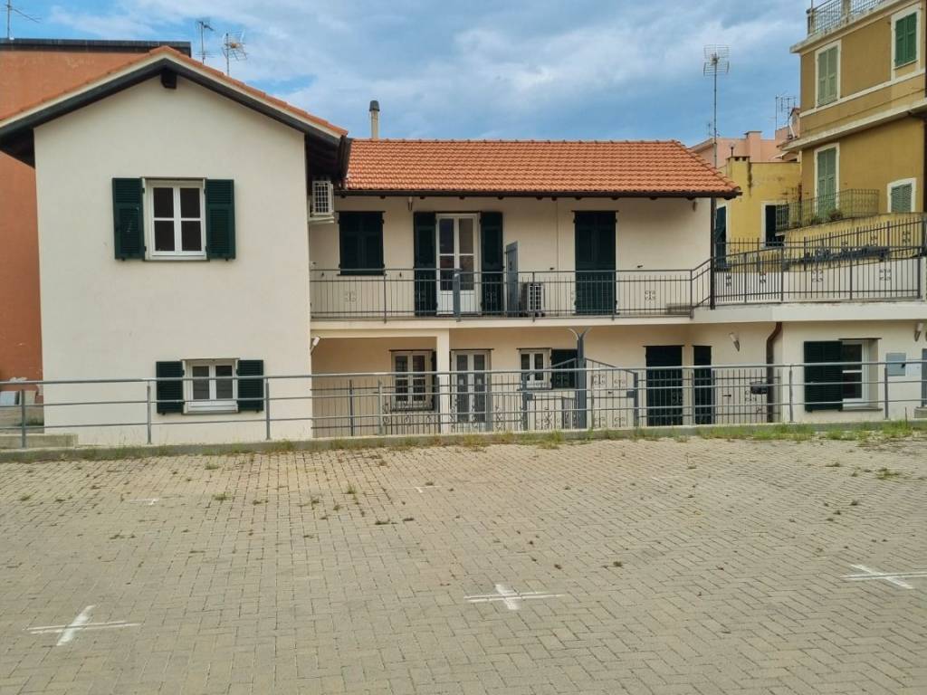 Casa indipendente a Spotorno in Via Giuseppe Mazzini - Foto 4