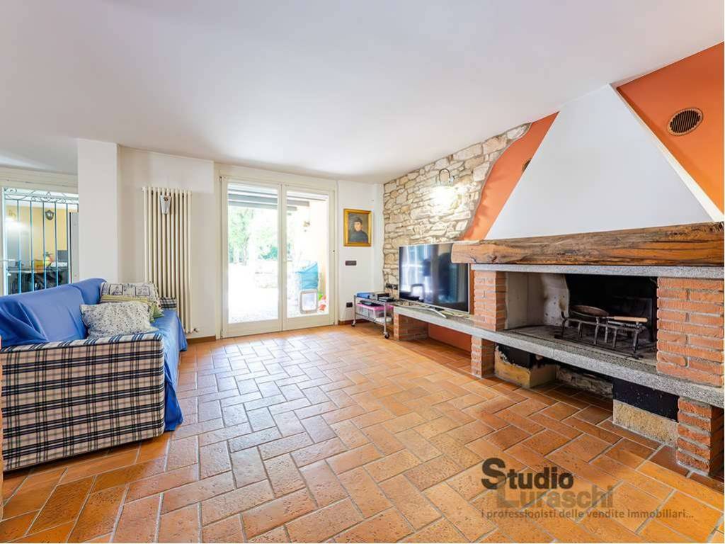 Villa a Oggiono in via I maggio - Foto 3