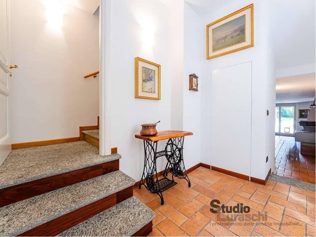 Villa a Oggiono in via I maggio - Foto 5