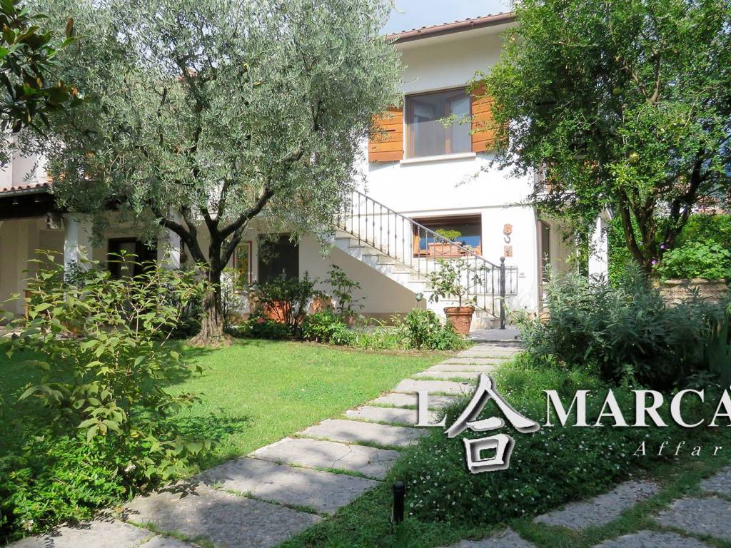 Villa a Pieve del grappa in Via Francesco Aita, 18 - Foto 3