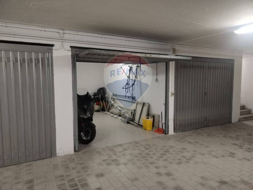 Box / garage a Benevento in VIA VITTORIO VENETO - Foto 4