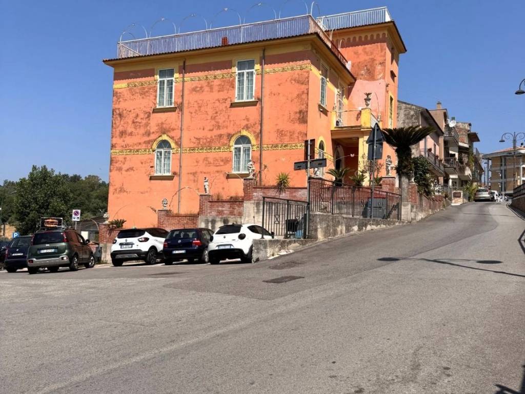 Casa indipendente a Serre in Via Giuseppe Garibaldi - Foto 2
