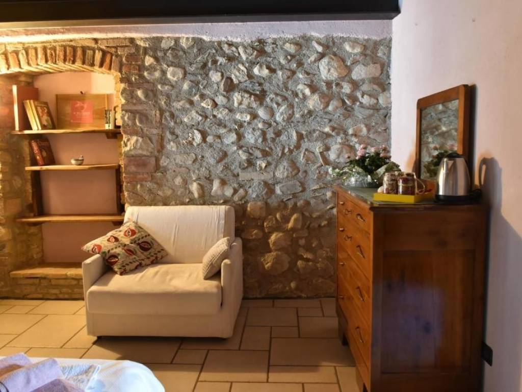 Casa indipendente a Minturno in Via San Francesco d'Assisi - Foto 5