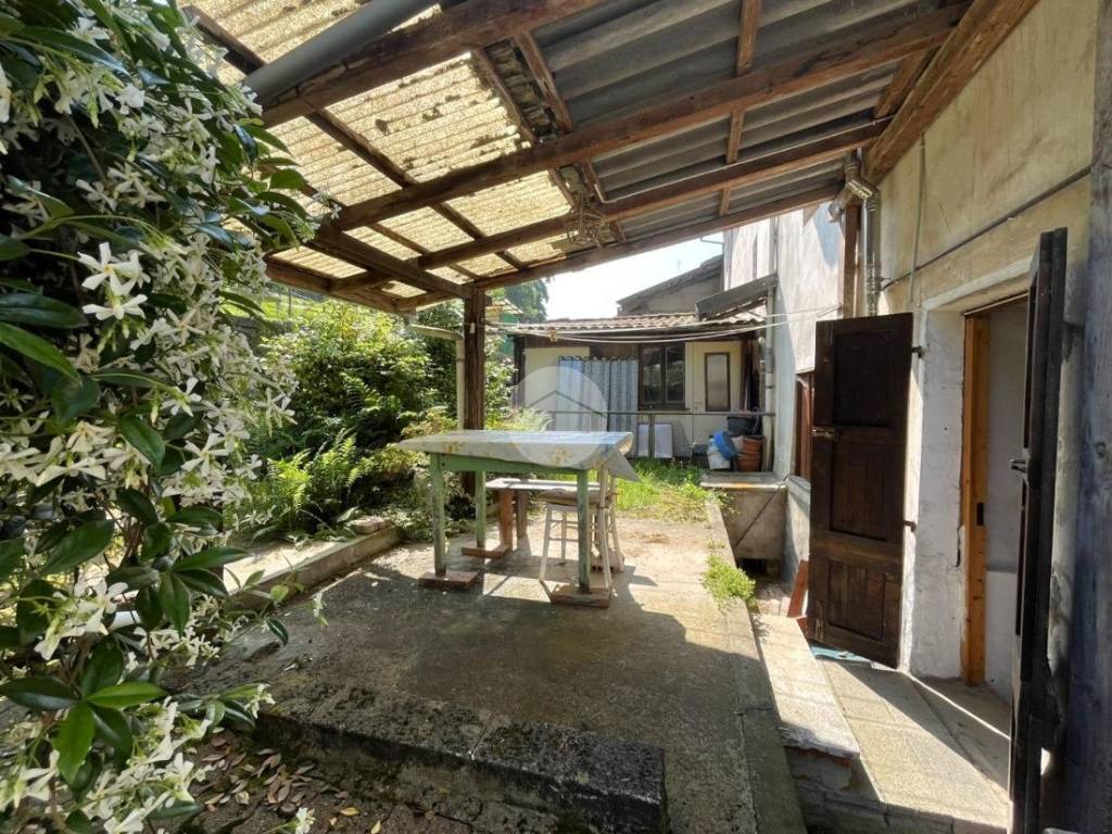 Casa indipendente a Biella in Strada Cantone Berna di Ponente, 10 - Foto 2