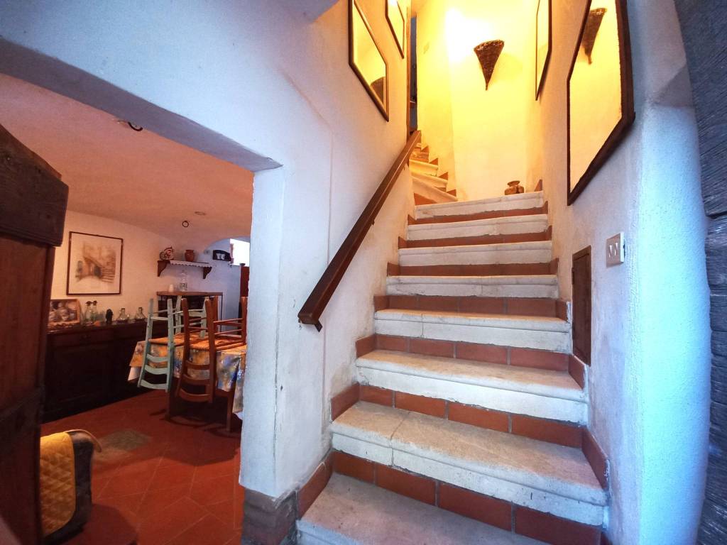 Casa indipendente a Tornimparte in Via delle 7 Fonti - Foto 2