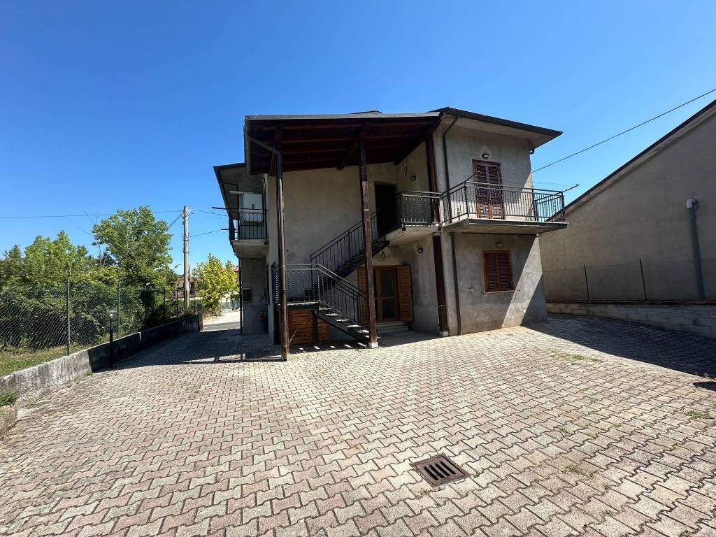 Villa a Rieti in Via Salaria per L'Aquila, 81 - Foto 3