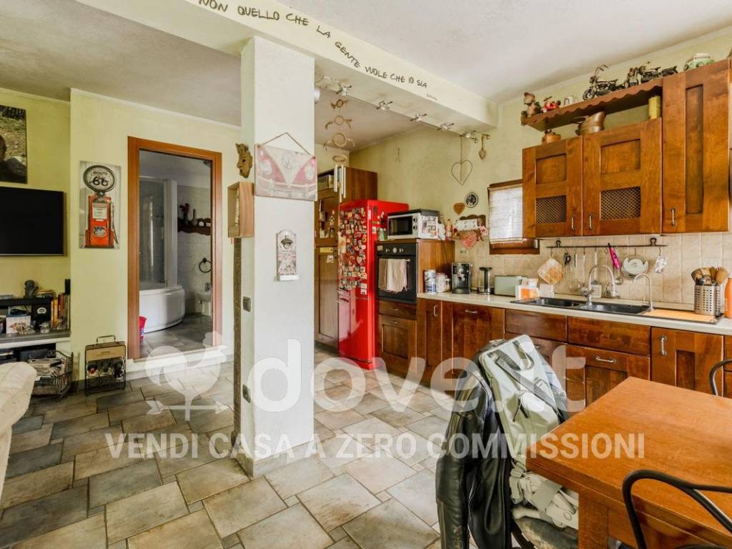 Villa a Viggiù in Viale Milano, 46 - Foto 3