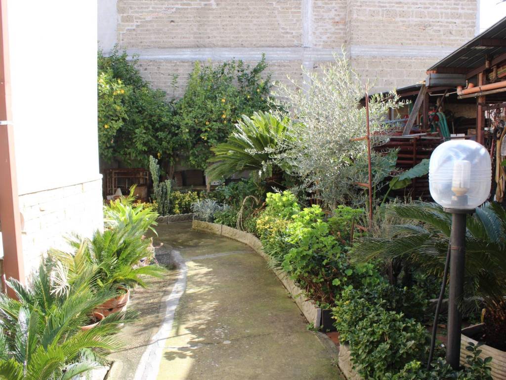 Villa a Maddaloni in Via Appia, 255 - Foto 2