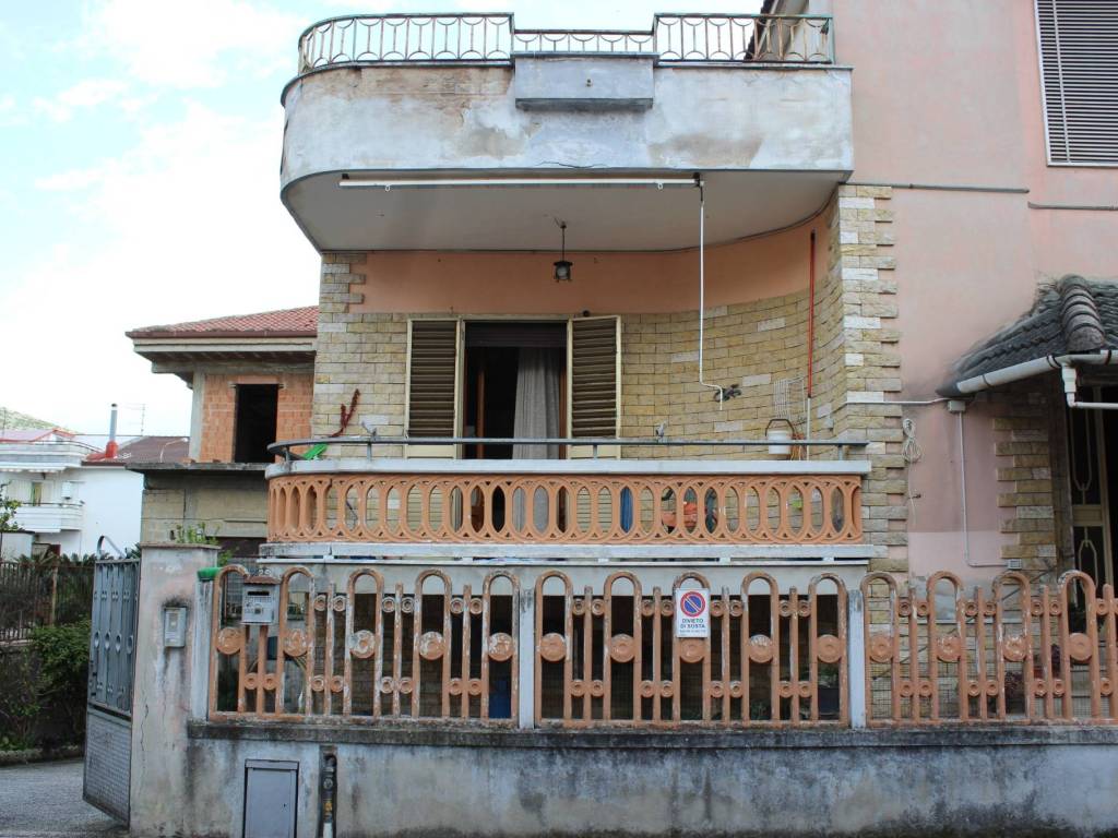 Villa a Maddaloni in Via Appia, 255 - Foto 5