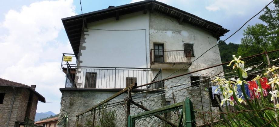 Casa indipendente a Costa serina in Via Santa Lucia - Foto 2
