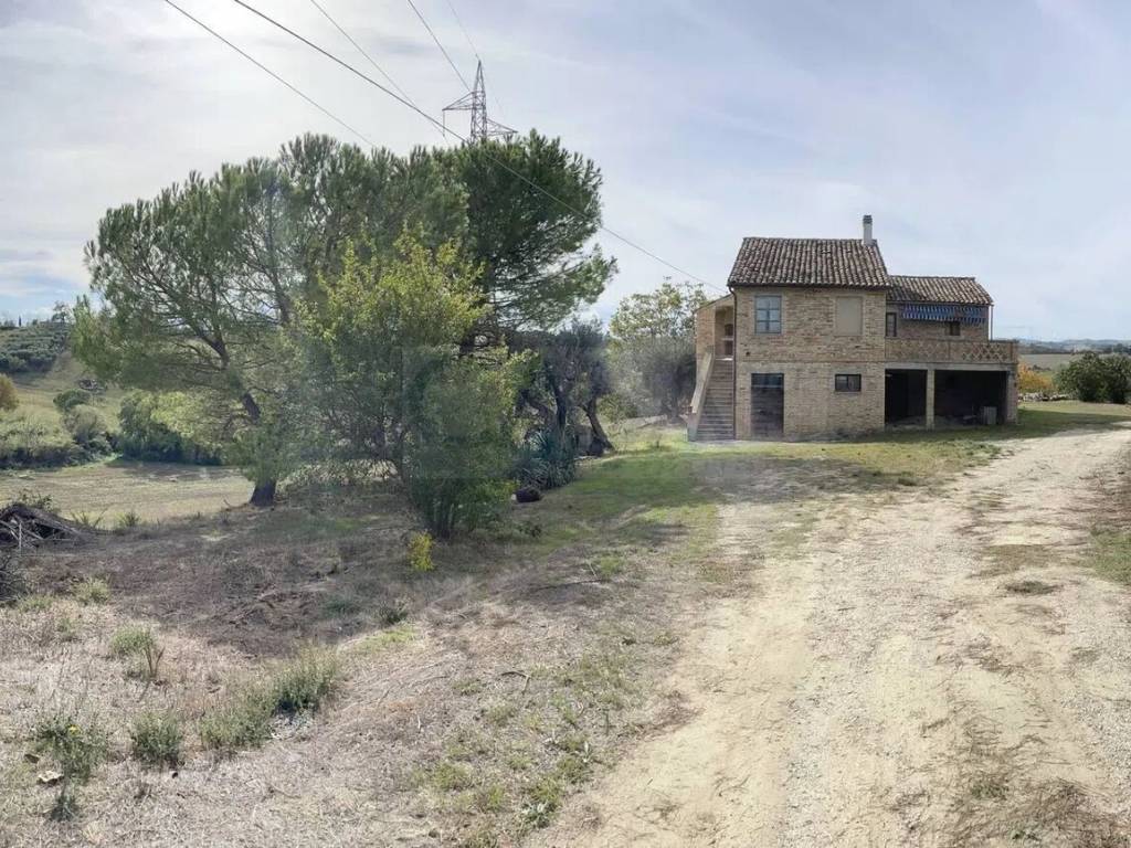 Rustico / casale a Monsampolo del tronto in Strada Provinciale 46 - Foto 2